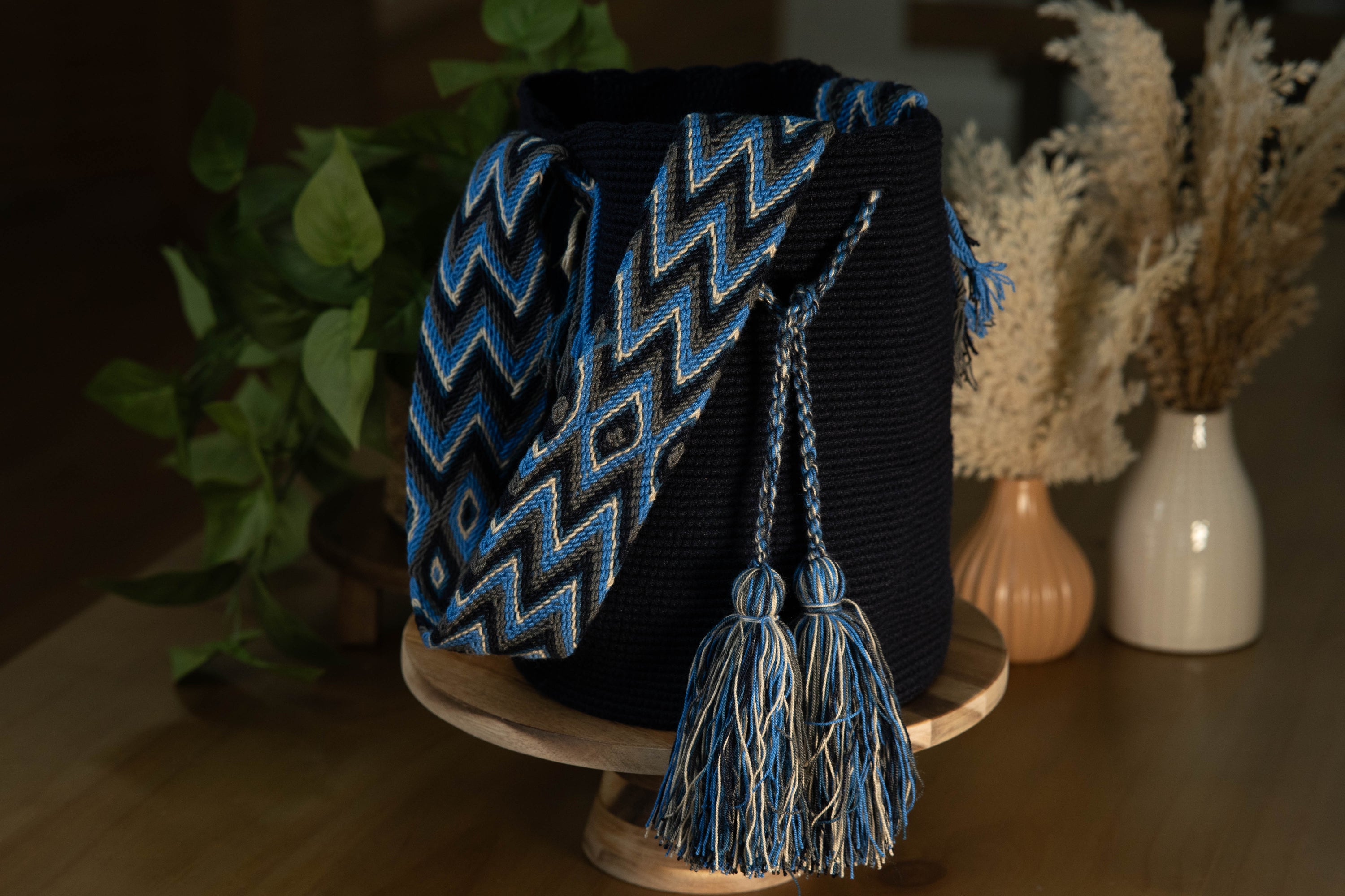 HANDMADE WAYUU COLOMBIAN BAG - LARGE #022