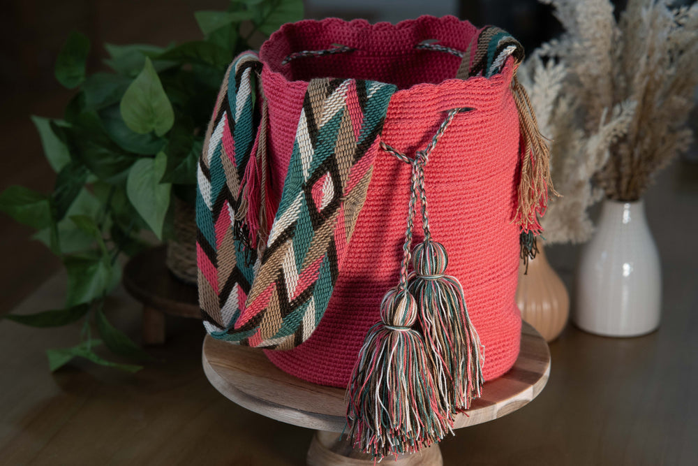 HANDMADE WAYUU COLOMBIAN BAG - LARGE #031