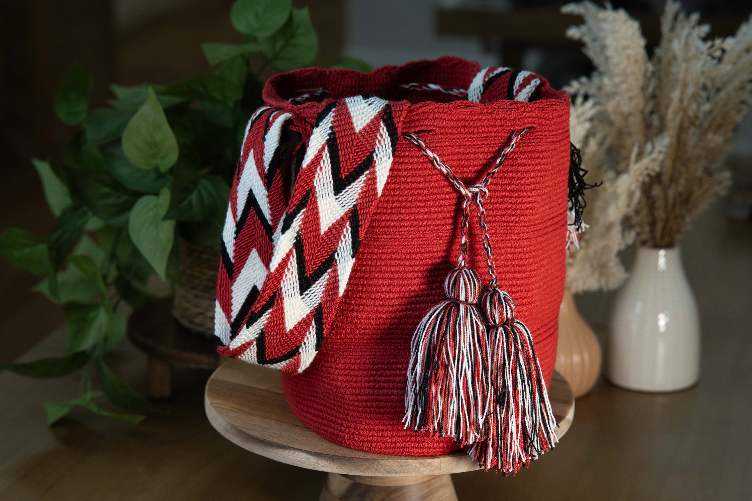 HANDMADE WAYUU COLOMBIAN BAG - LARGE #032