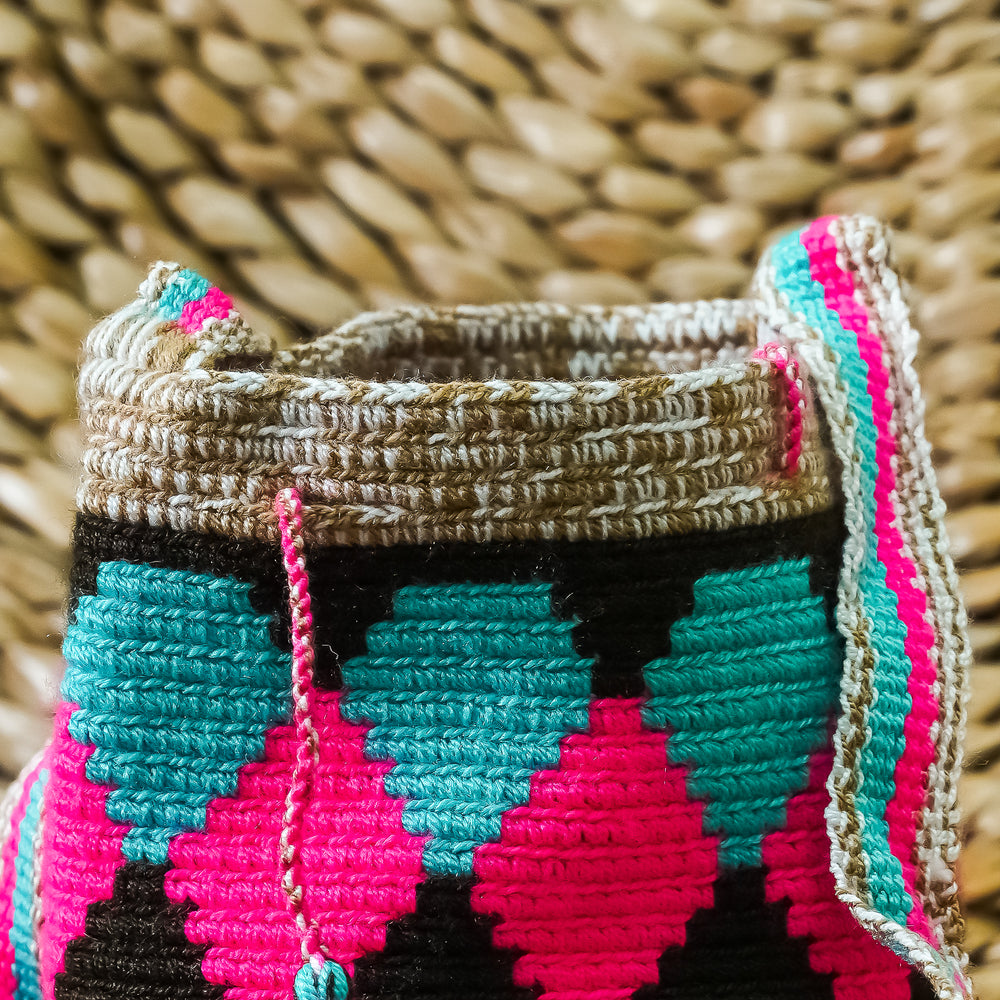 Colombian Handmade Bag (Wayuu - Model #1)